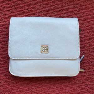 Giani Bernini Leather white clutch
